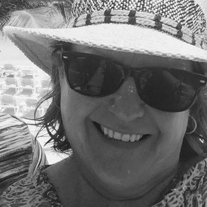 Meet your Posher, Sharon